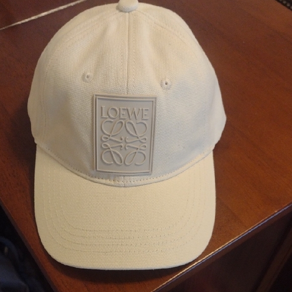 designer hat cream color - Picture 1 of 5